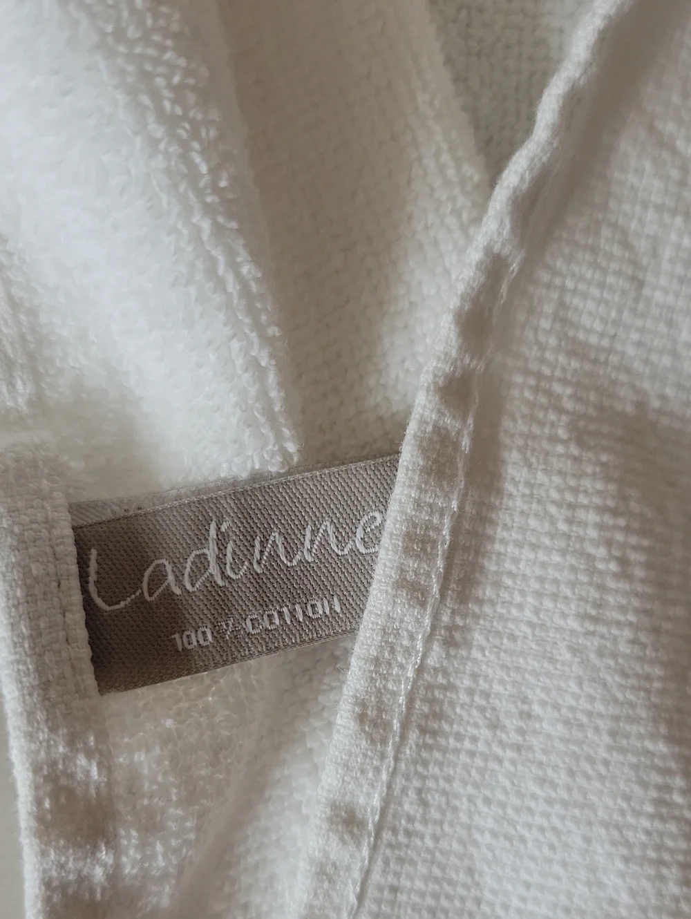 Ladinne 100% Cotton Textured Fringed Hand Towel